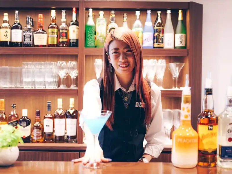 PALACE LOUNGE - 渋谷 高級カラオケ＆BAR パレスラウンジ - 映画のワンシーンのようなラグジュアリーなバーカウンター